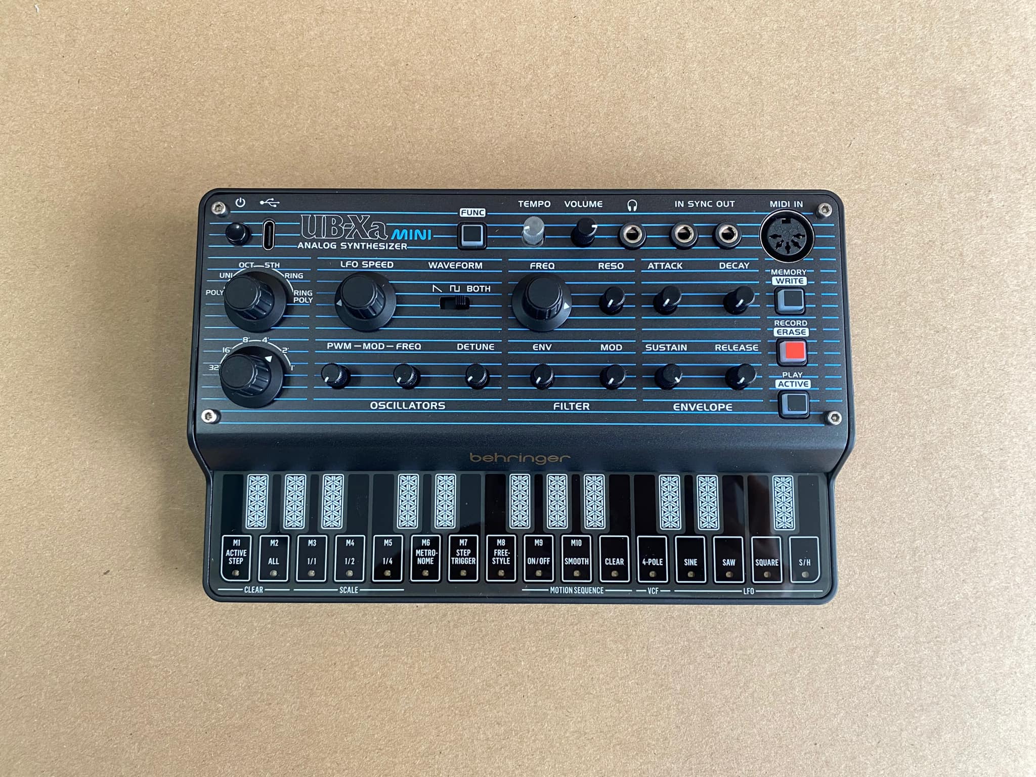 Behringer: Spring Reverb 636, UB-X, UB-Xa Mini, Mini RD-78 y CZ1 Mini
